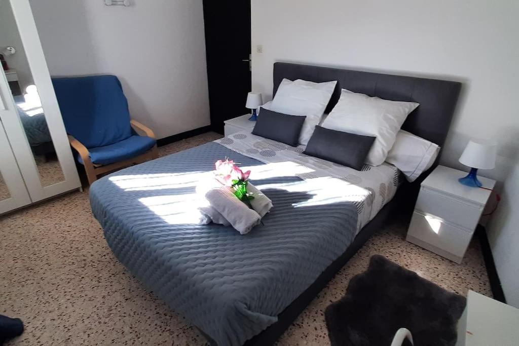 Apartamento Logement F2 Centre Calme Avec Garage Gratuit Nimes Exterior foto