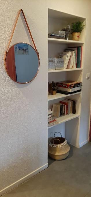 Apartamento Logement F2 Centre Calme Avec Garage Gratuit Nimes Exterior foto