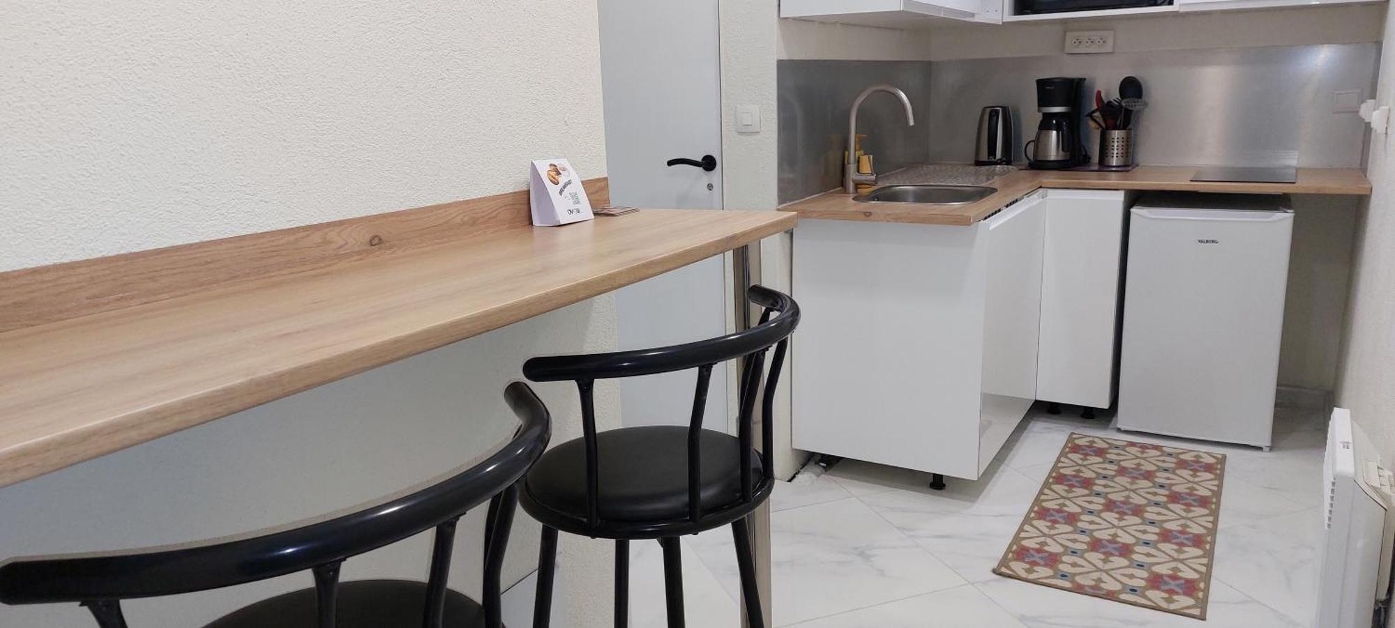 Apartamento Logement F2 Centre Calme Avec Garage Gratuit Nimes Exterior foto